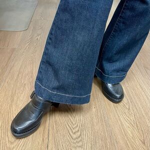 Born Women's Black Leather Mules